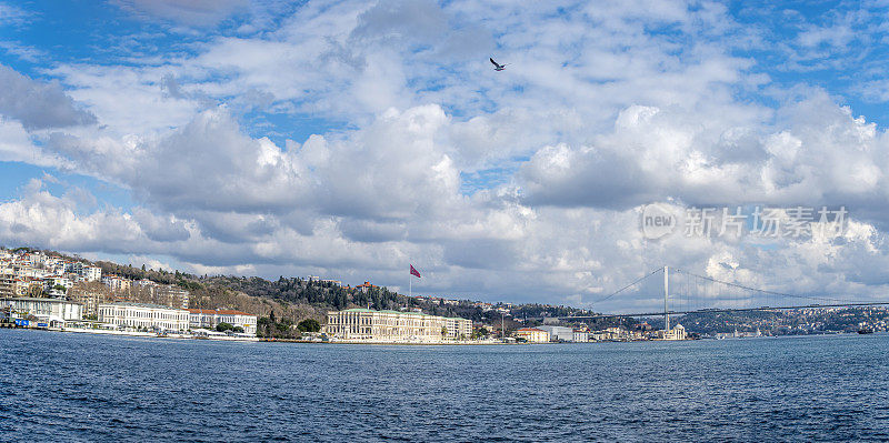 Beautiful city is İstanbul to cloudy day, Turkey